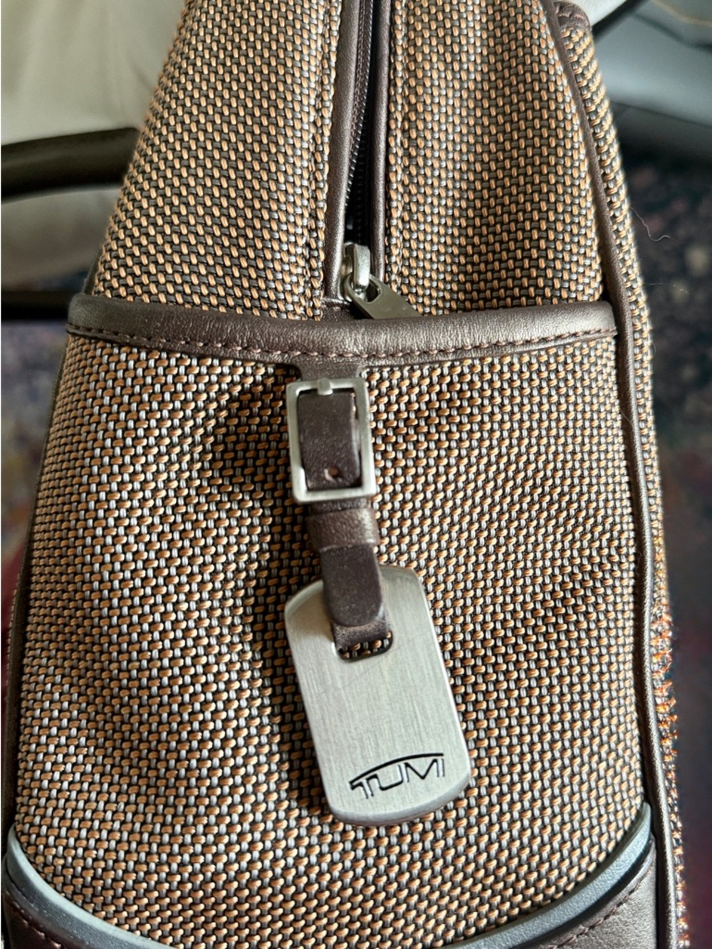 TUMI Executive Travel Commuter Bag w/original removable TUMI accessory pouch - Picture 9 of 16